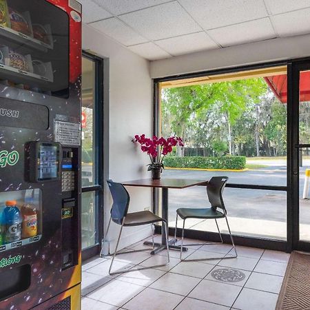 Econo Lodge University Ґейнсвілл Екстер'єр фото